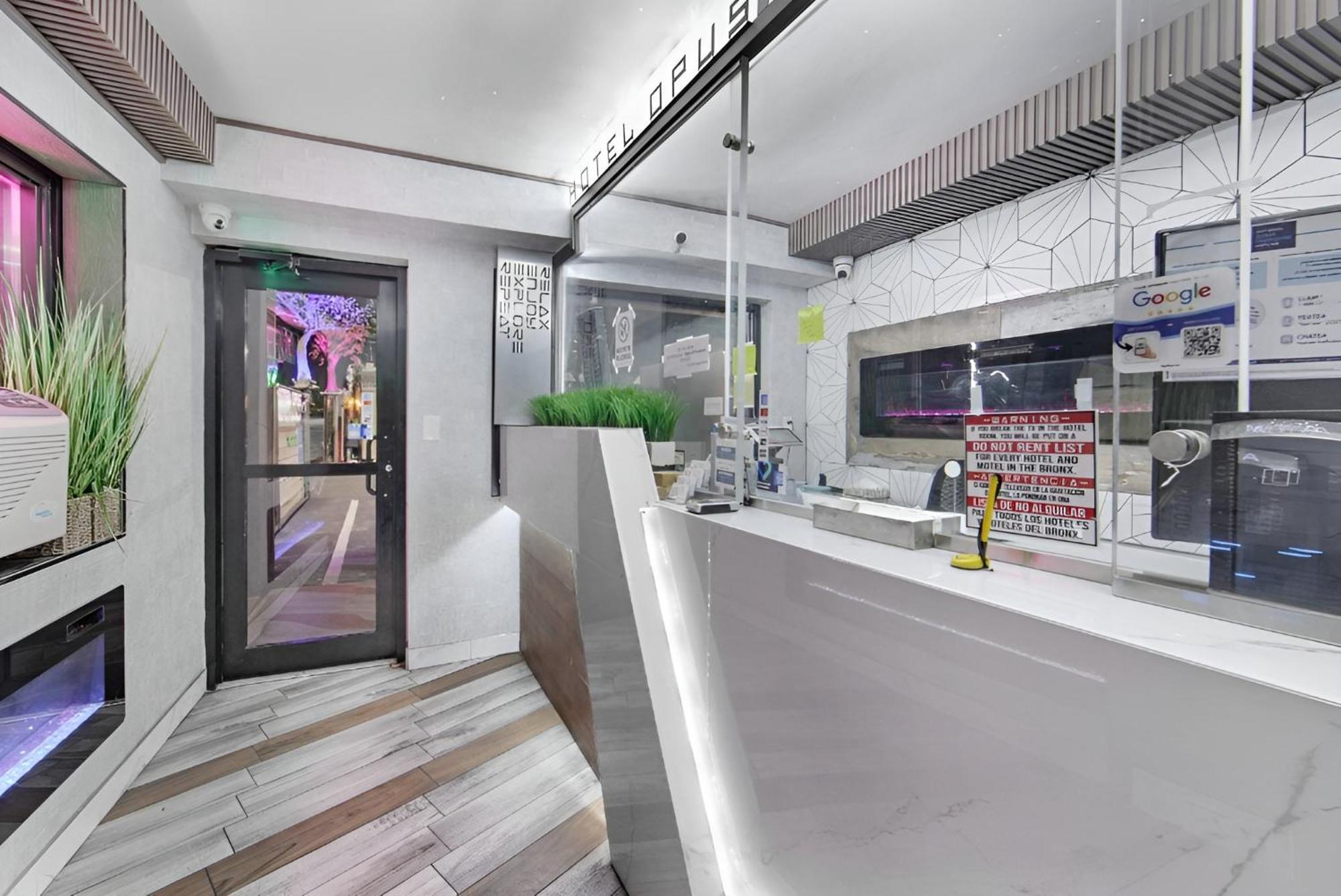 Hotel Opus Bronx Near Bay Plaza Mall New York Luaran gambar